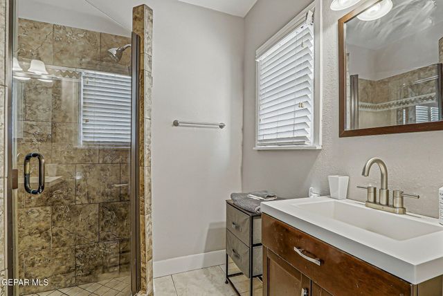 3703 Cambridge Avenue, El Paso, TX 79903