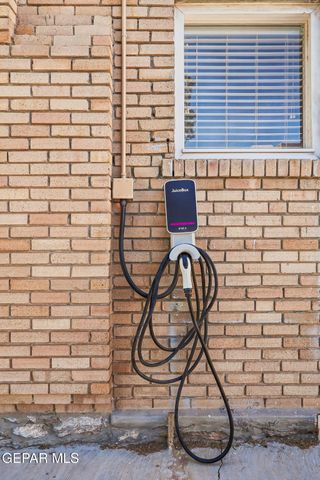 3703 Cambridge Avenue, El Paso, TX 79903