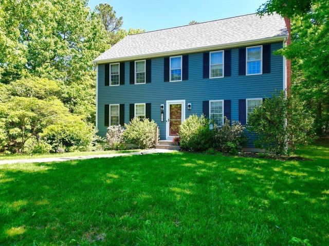 105 Shallow Pond Lane, Plymouth, MA 02360