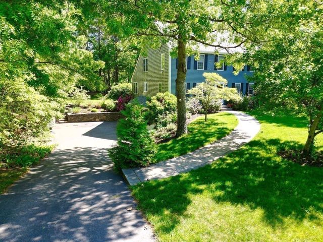 105 Shallow Pond Lane, Plymouth, MA 02360