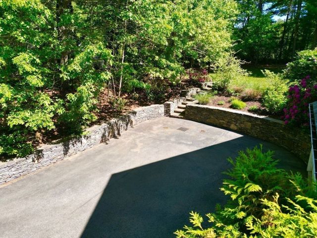 105 Shallow Pond Lane, Plymouth, MA 02360