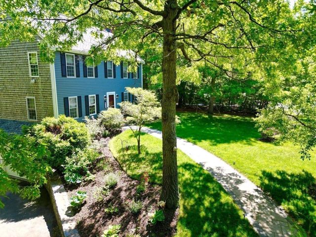 105 Shallow Pond Lane, Plymouth, MA 02360