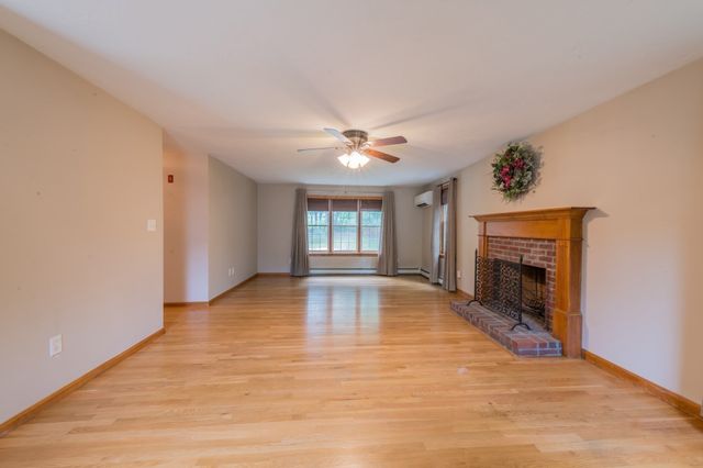 105 Shallow Pond Lane, Plymouth, MA 02360
