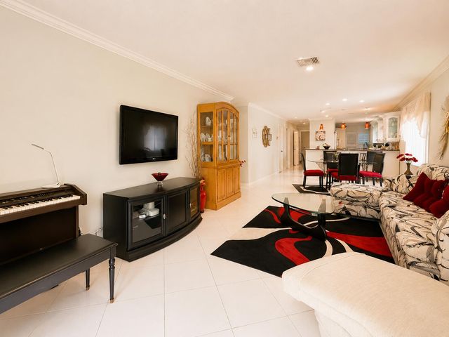 13640 Coconut Palm Court B, Delray Beach, FL 33484