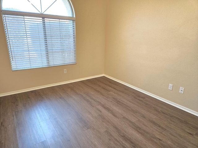 2401 S Karen Drive, Chandler, AZ 85286