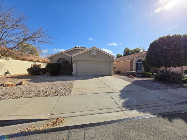 2401 S Karen Drive, Chandler, AZ 85286