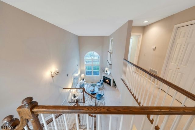 30 Clements Ct, Roseland Boro, NJ 07068