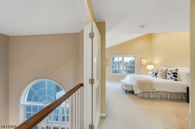 30 Clements Ct, Roseland Boro, NJ 07068