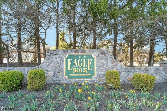 30 Clements Ct, Roseland Boro, NJ 07068