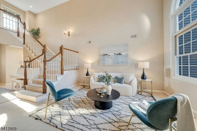 30 Clements Ct, Roseland Boro, NJ 07068