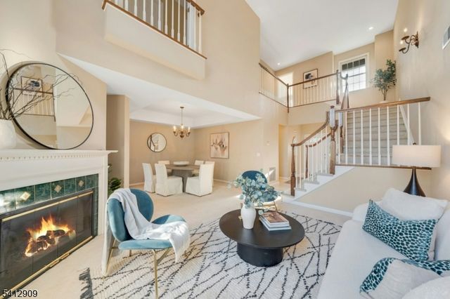 30 Clements Ct, Roseland Boro, NJ 07068