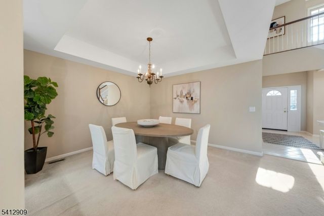 30 Clements Ct, Roseland Boro, NJ 07068