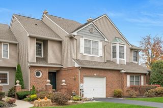 30 Clements Ct, Roseland Boro, NJ 07068