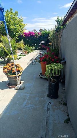 1664 E 113th, Los Angeles, CA 90059