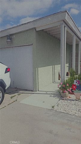 1664 E 113th, Los Angeles, CA 90059