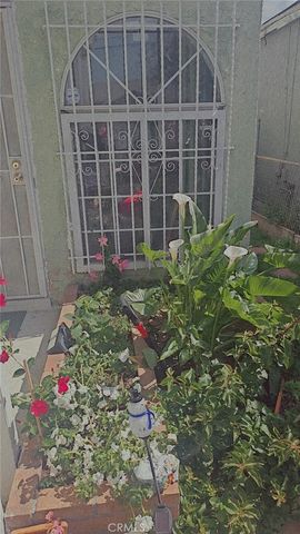 1664 E 113th, Los Angeles, CA 90059
