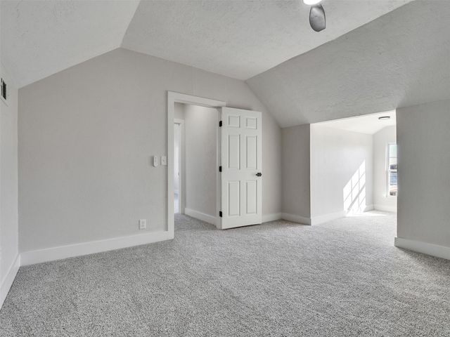 7016 Delesandri Drive, Hitchcock, TX 77563