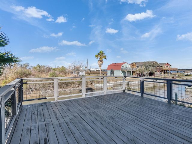 7016 Delesandri Drive, Hitchcock, TX 77563