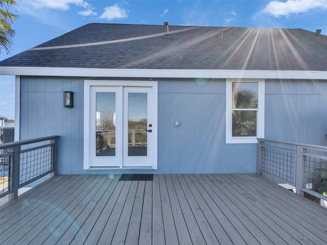 7016 Delesandri Drive, Hitchcock, TX 77563