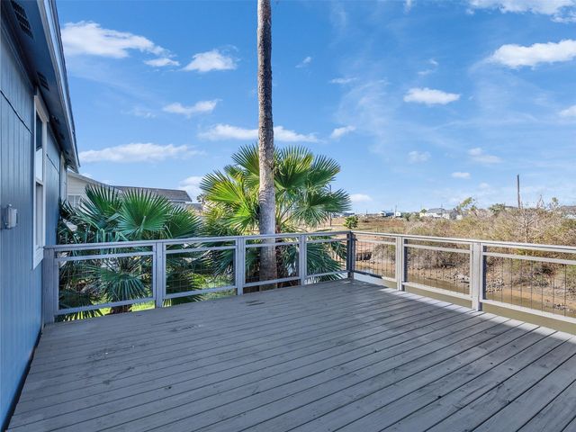 7016 Delesandri Drive, Hitchcock, TX 77563