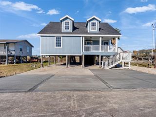 7016 Delesandri Drive, Hitchcock, TX 77563