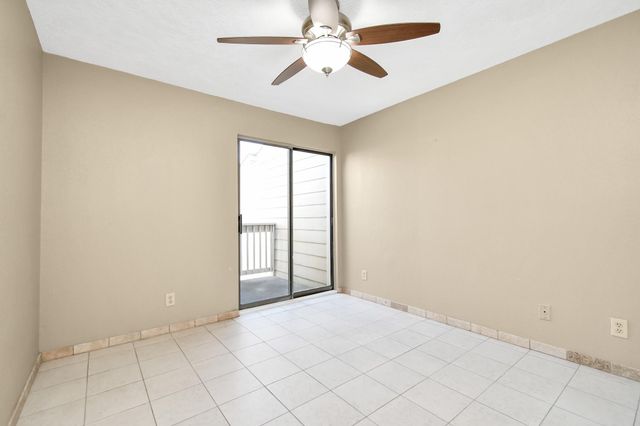 2501 Gulf Freeway 250D, Dickinson, TX 77539