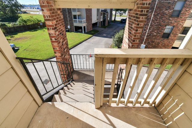 2501 Gulf Freeway 250D, Dickinson, TX 77539