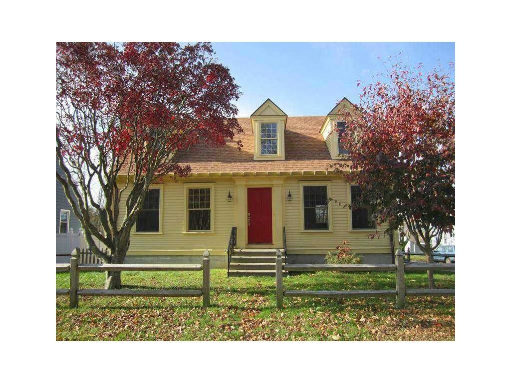 57 Dewolf Avenue, Bristol, RI 02809