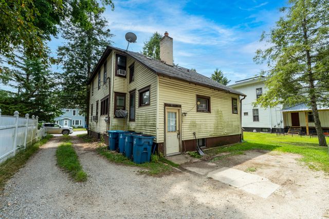 203 E Delaware Street, Decatur Vllg, MI 49045