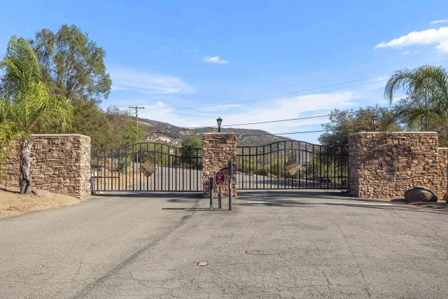 11888 Rancho Heights Rd, Pala, CA 92059
