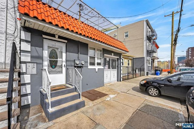 99 Bruen Street, Newark, NJ 07105