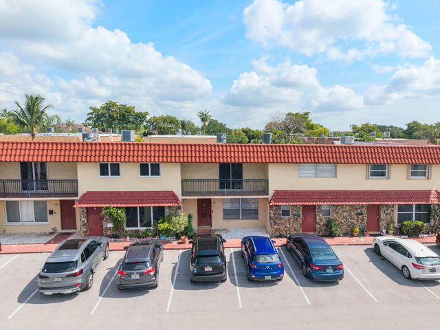 6659 SW 41st Place 38, Davie, FL 33314
