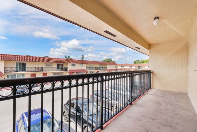 6659 SW 41st Place 38, Davie, FL 33314