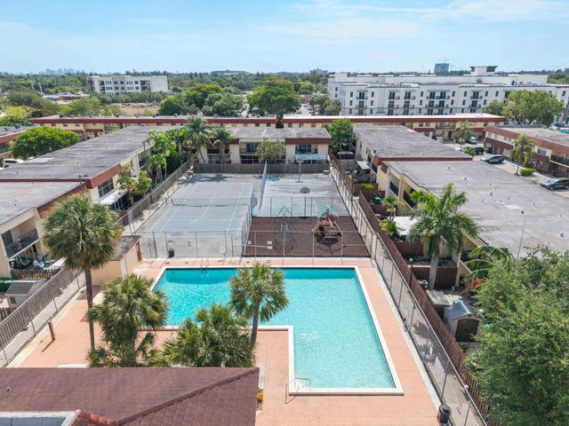 6659 SW 41st Place 38, Davie, FL 33314