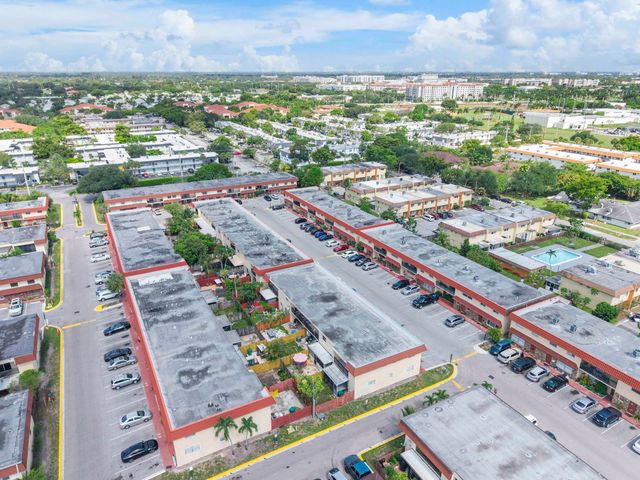 6659 SW 41st Place 38, Davie, FL 33314