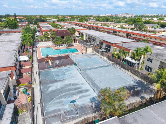 6659 SW 41st Place 38, Davie, FL 33314