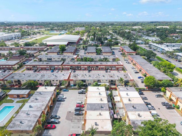 6659 SW 41st Place 38, Davie, FL 33314