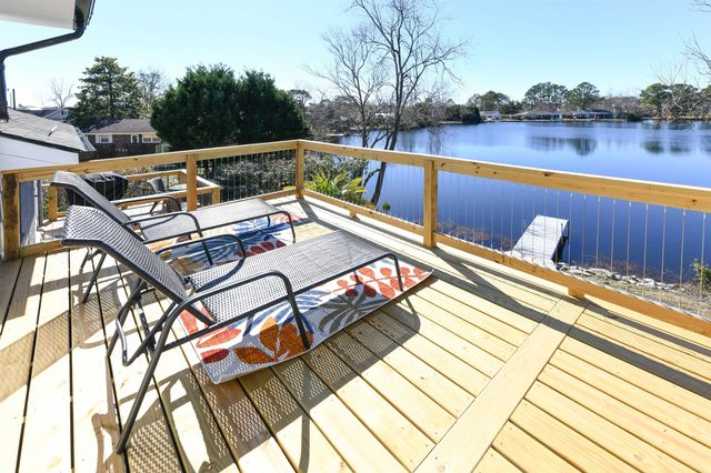 1931 Lakeview Circle, Surfside Beach, SC 29575