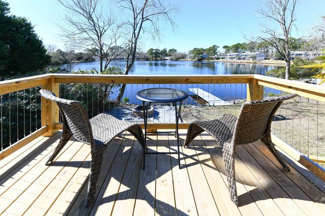 1931 Lakeview Circle, Surfside Beach, SC 29575