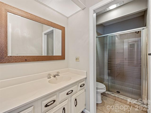 128 Country Ridge Road, Hendersonville, NC 28739