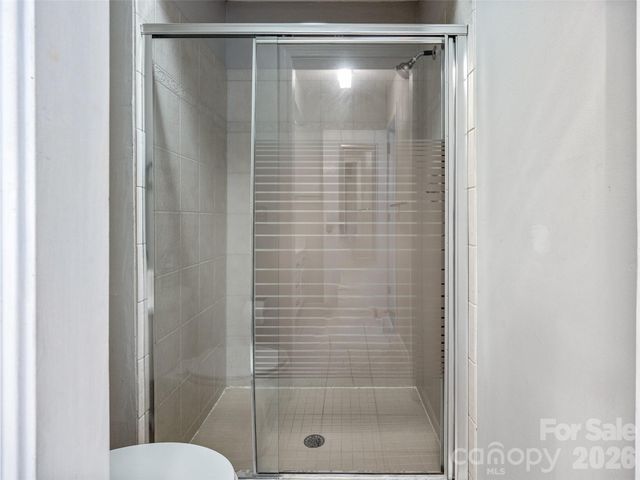 128 Country Ridge Road, Hendersonville, NC 28739