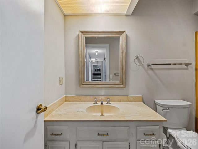 128 Country Ridge Road, Hendersonville, NC 28739