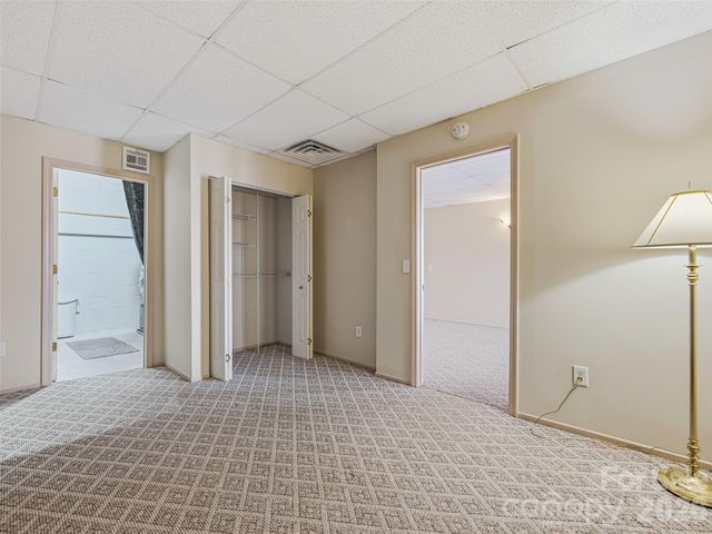 128 Country Ridge Road, Hendersonville, NC 28739