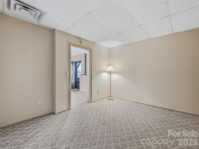 128 Country Ridge Road, Hendersonville, NC 28739