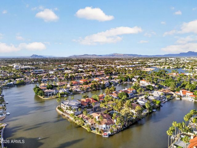 1321 E TREASURE COVE Drive, Gilbert, AZ 85234