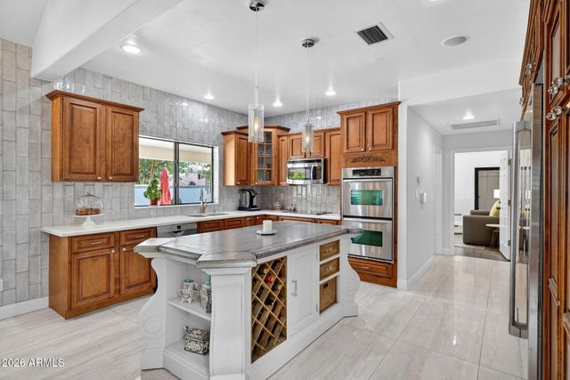 1321 E TREASURE COVE Drive, Gilbert, AZ 85234