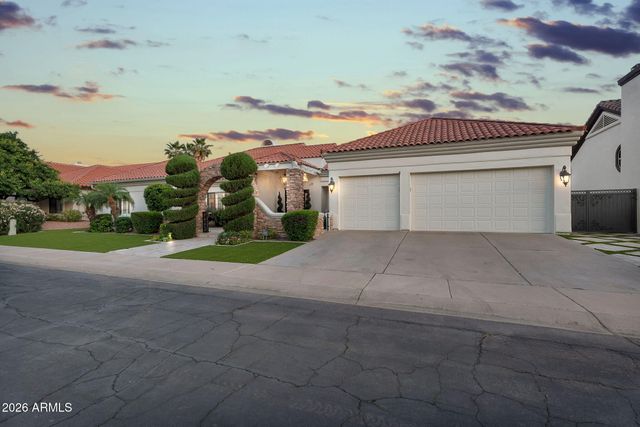 1321 E TREASURE COVE Drive, Gilbert, AZ 85234