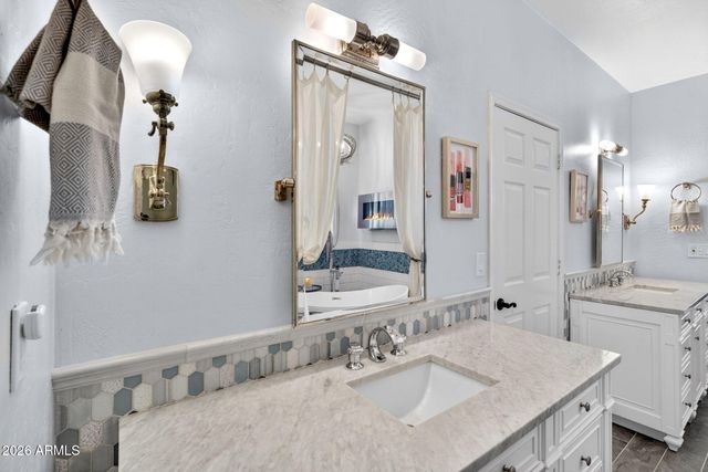 1321 E TREASURE COVE Drive, Gilbert, AZ 85234