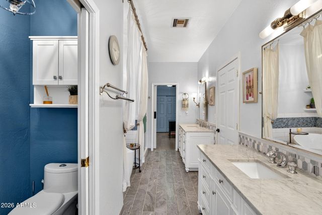 1321 E TREASURE COVE Drive, Gilbert, AZ 85234