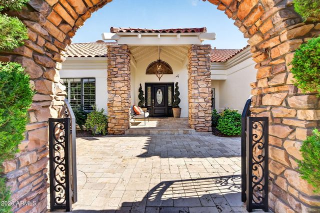 1321 E TREASURE COVE Drive, Gilbert, AZ 85234